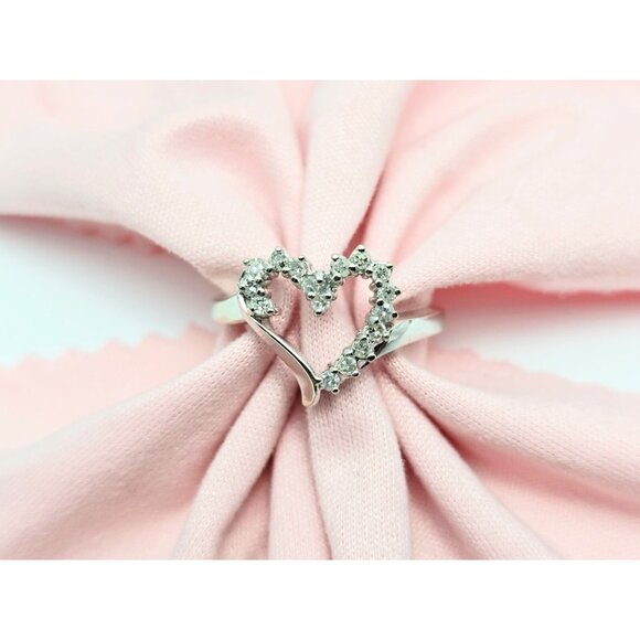 Beautiful 10K Karat Solid White Gold Designer Open Heart Diamond Ring - Size 7